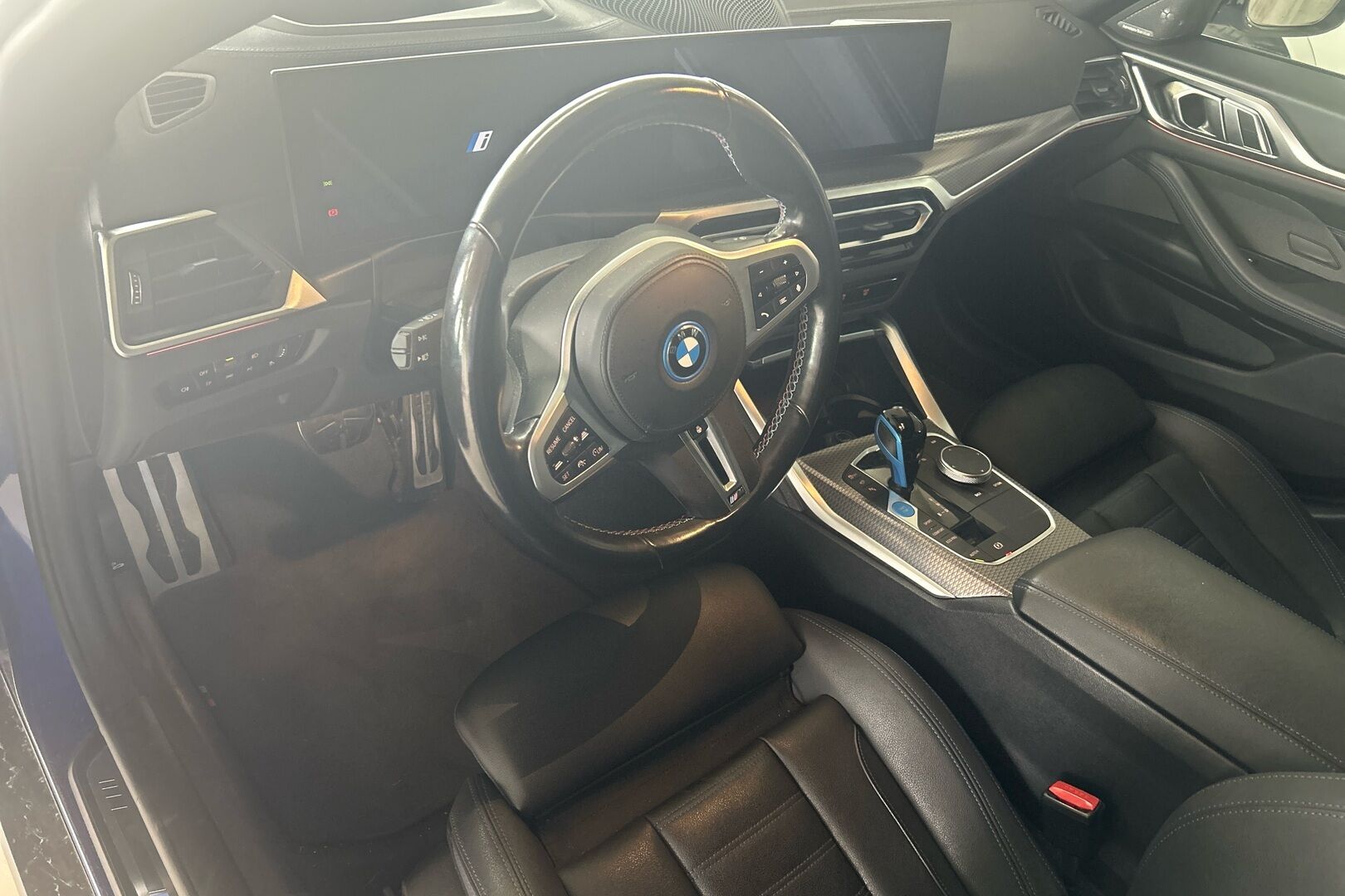 BMW i4 iso kuva 0