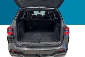 BMW iX3 esikatselu 12