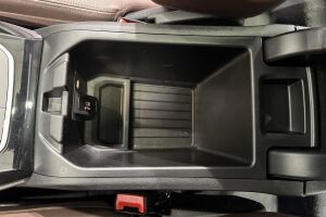 BMW iX3 esikatselu 23