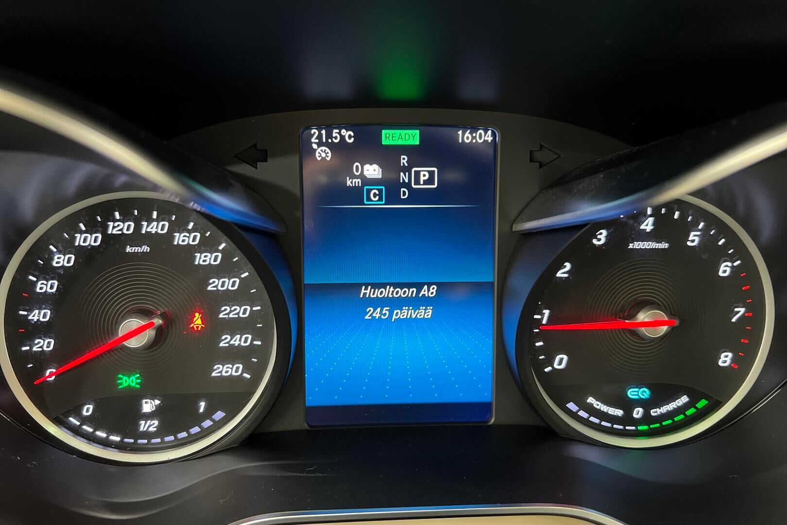 Mercedes-Benz GLC iso kuva 12