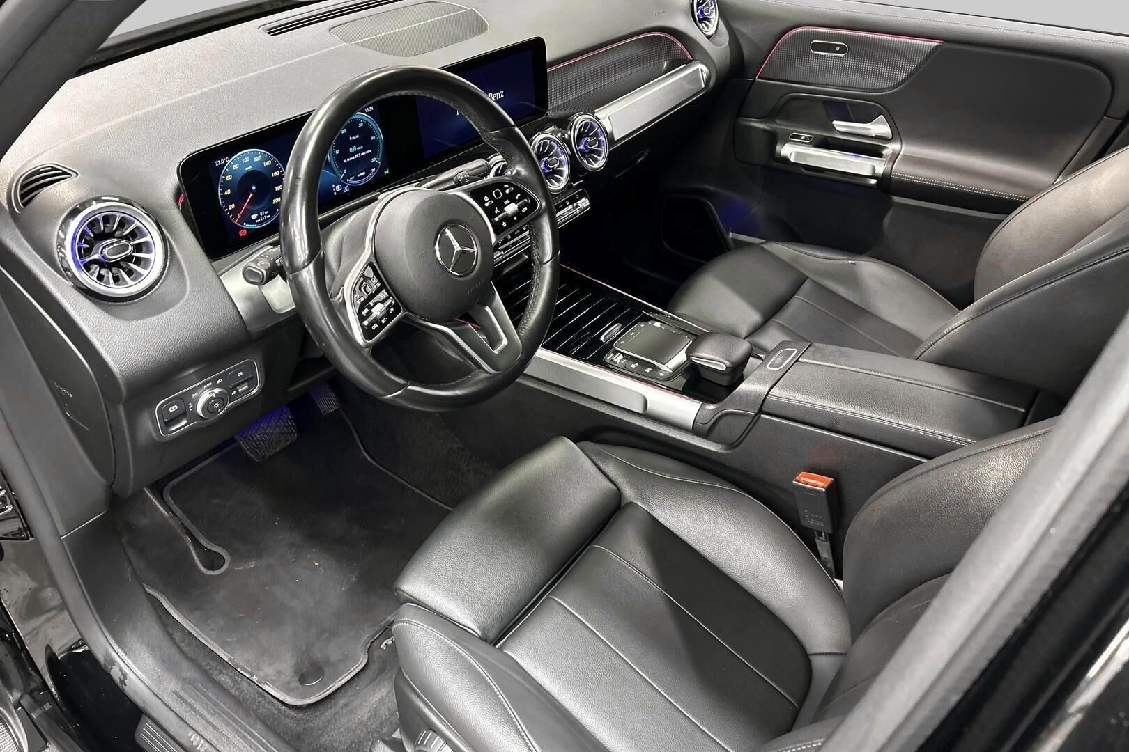 Mercedes-Benz EQB iso kuva 5