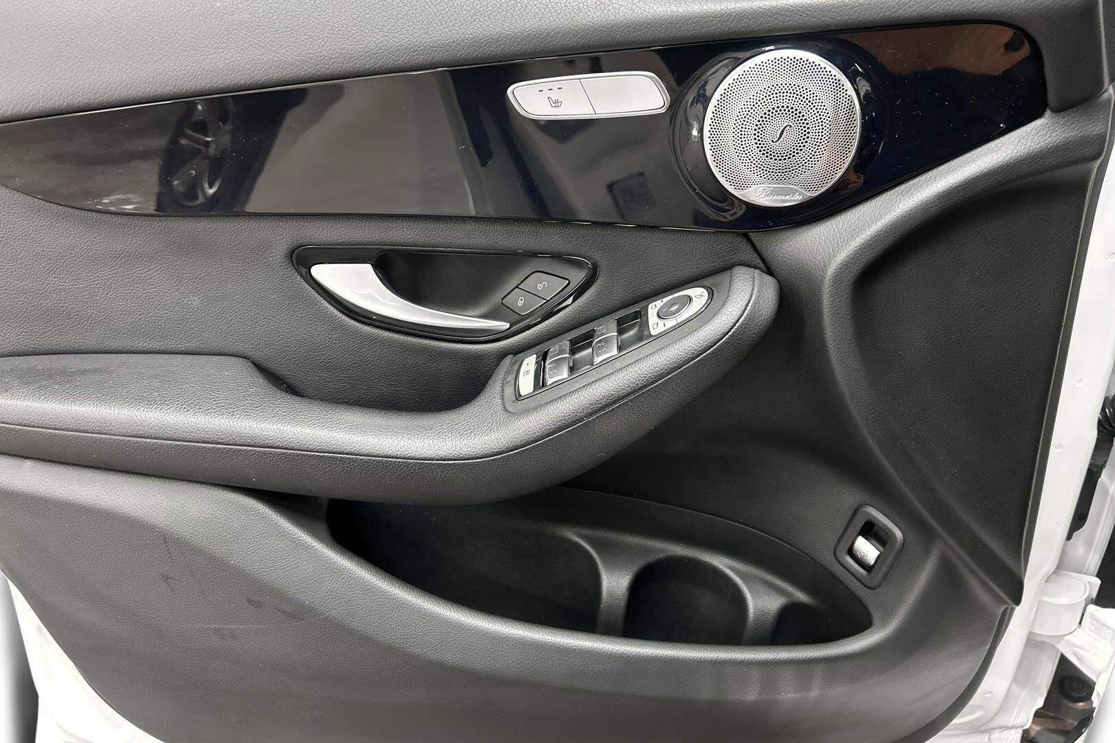 Mercedes-Benz GLC iso kuva 8