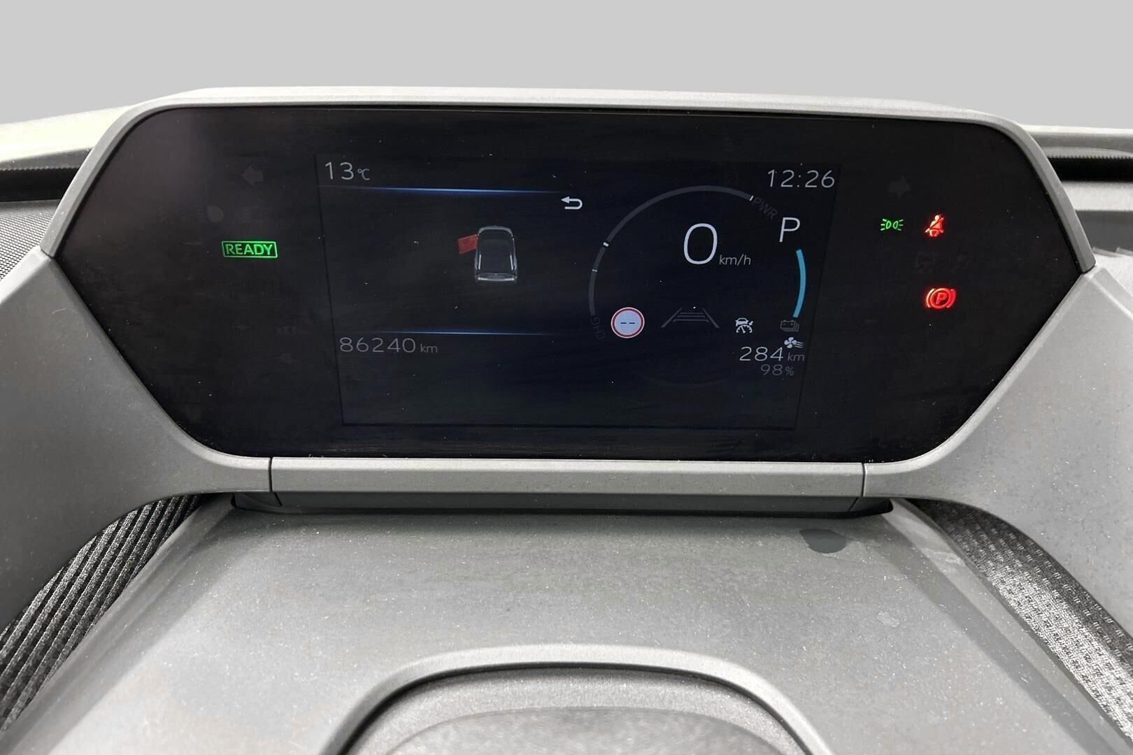 Toyota bZ4X iso kuva 13