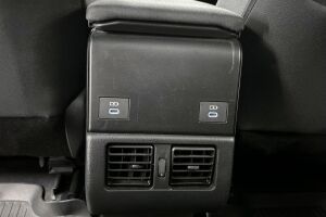 Toyota bZ4X esikatselu 18