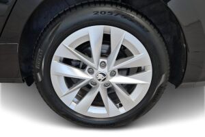 Skoda Octavia esikatselu 12