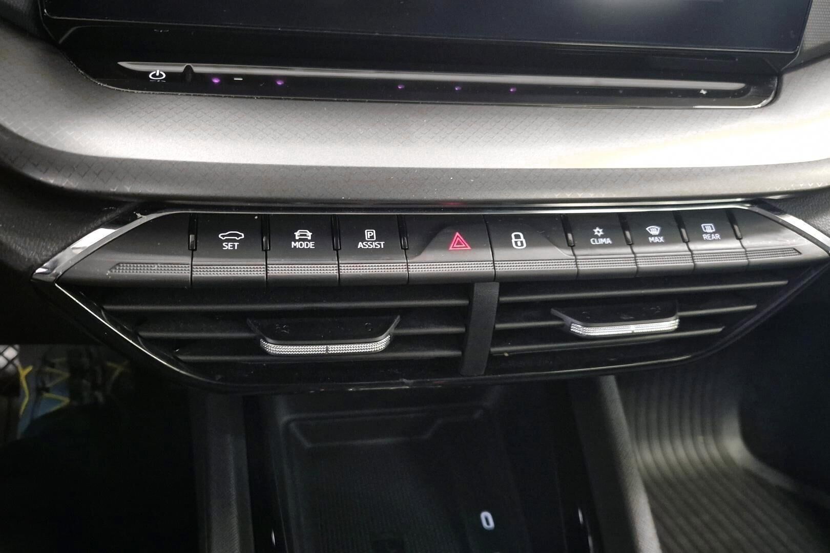 Skoda Octavia iso kuva 15