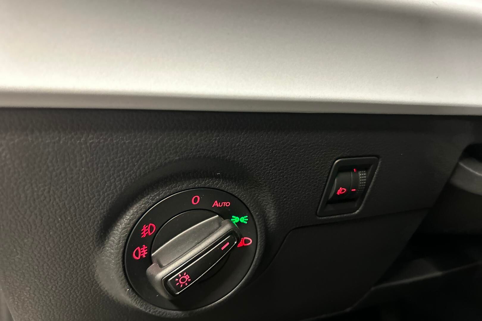 Seat Arona iso kuva 17
