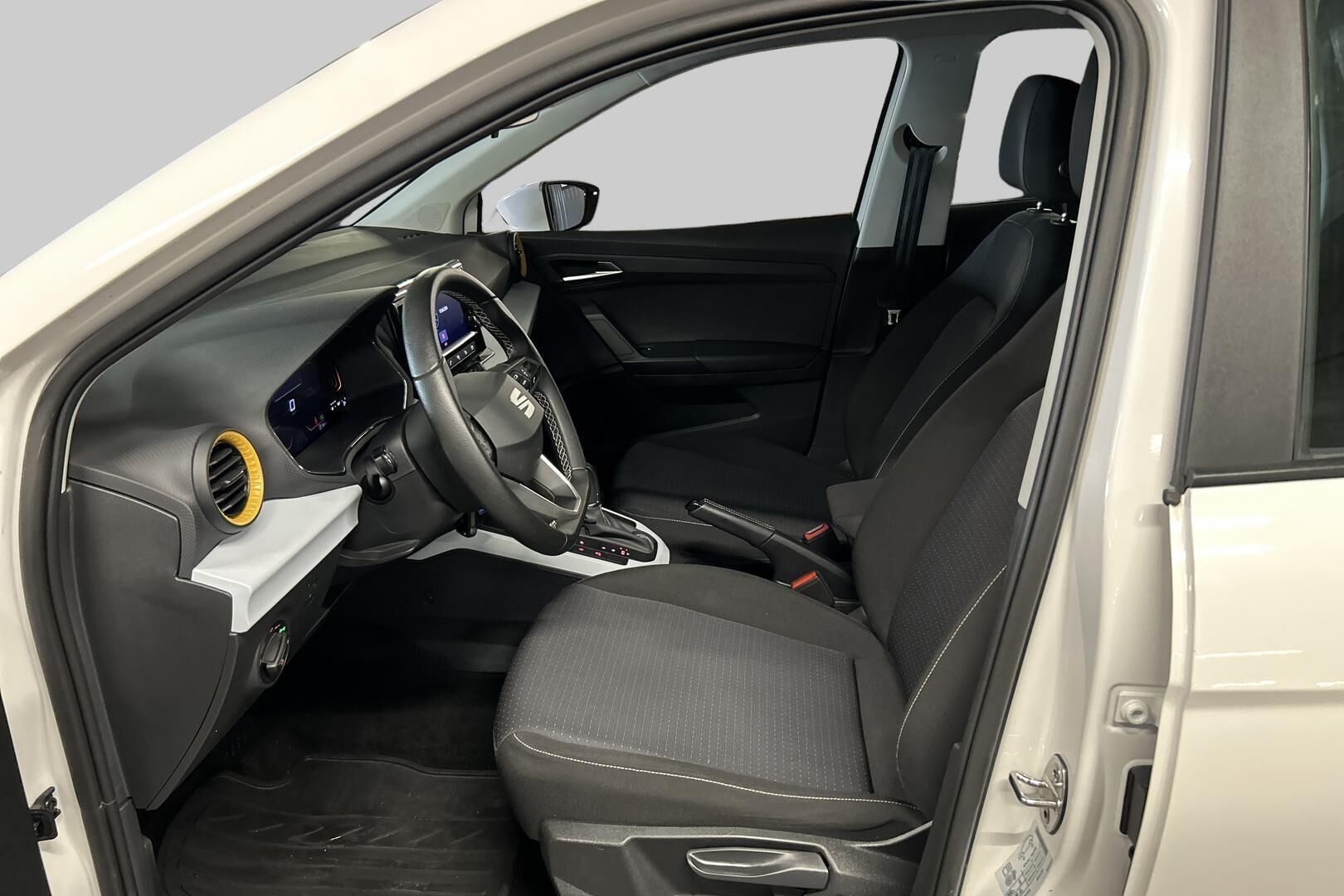 Seat Arona iso kuva 9