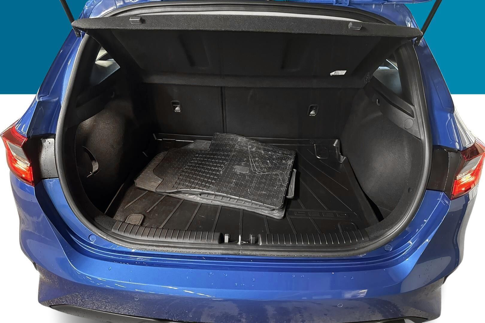 Kia Ceed iso kuva 11