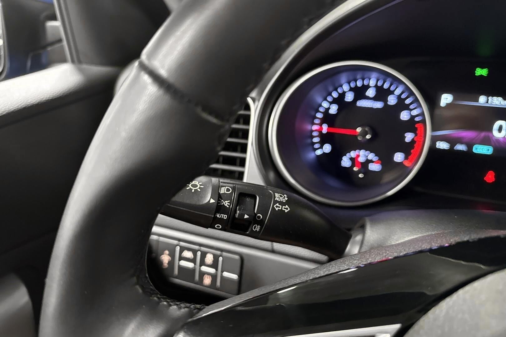 Kia Ceed iso kuva 20