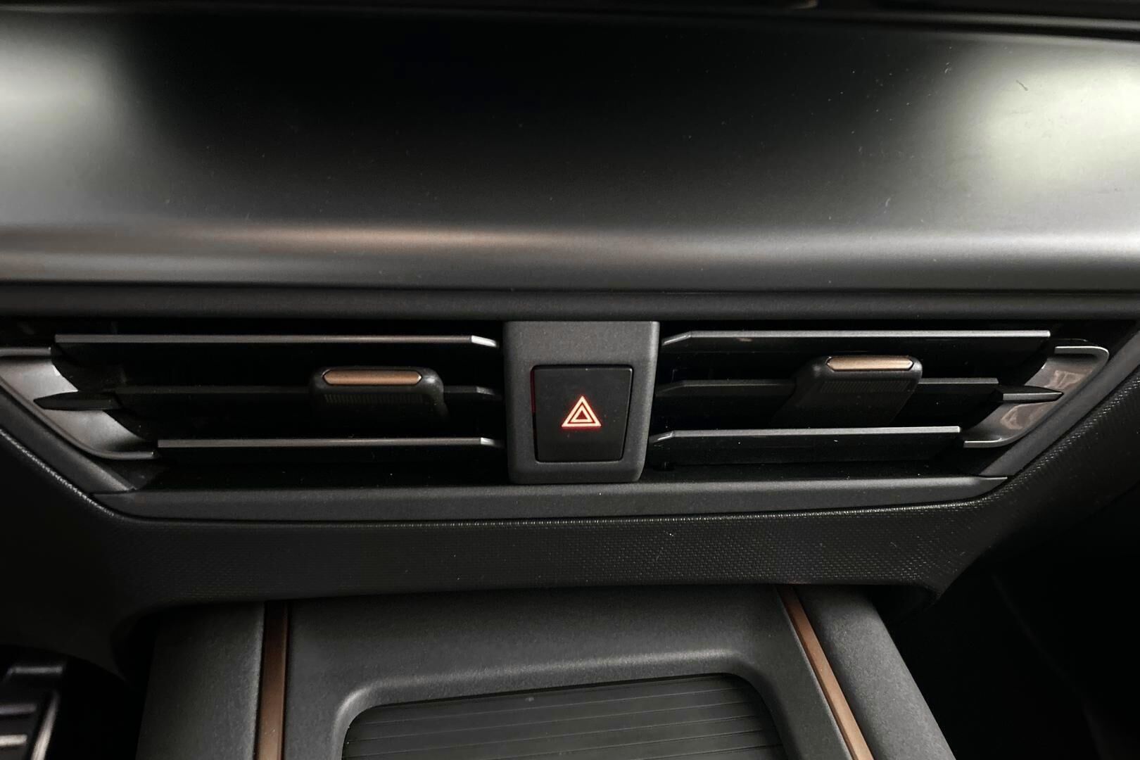 CUPRA Born iso kuva 22