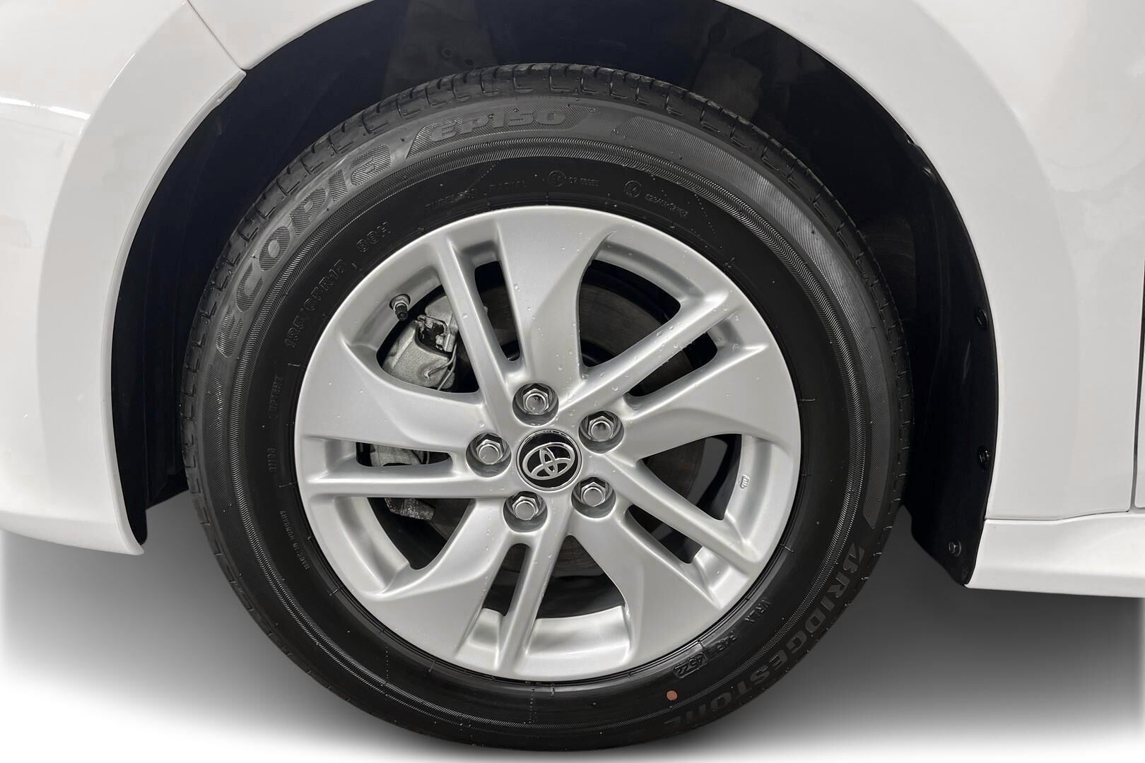 Toyota Yaris iso kuva 12