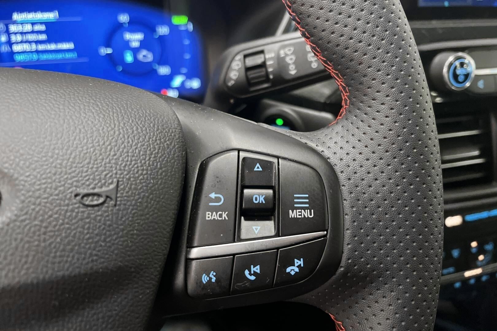 Ford Kuga iso kuva 19