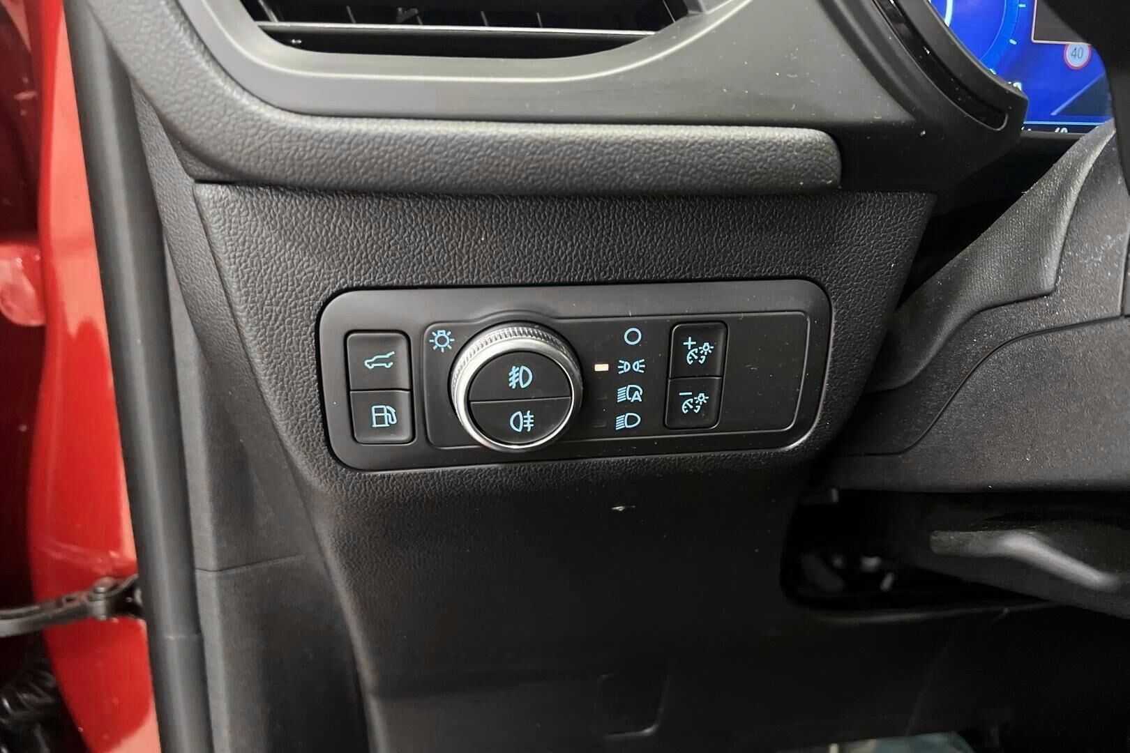 Ford Kuga iso kuva 22
