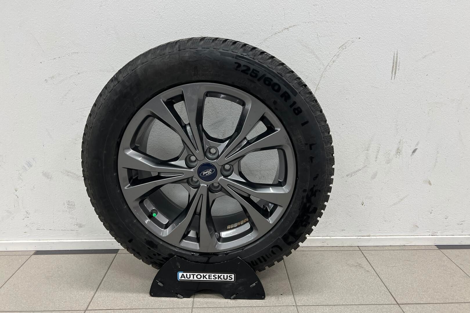Ford Kuga iso kuva 24