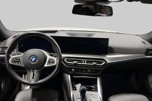 BMW i4 esikatselu 16