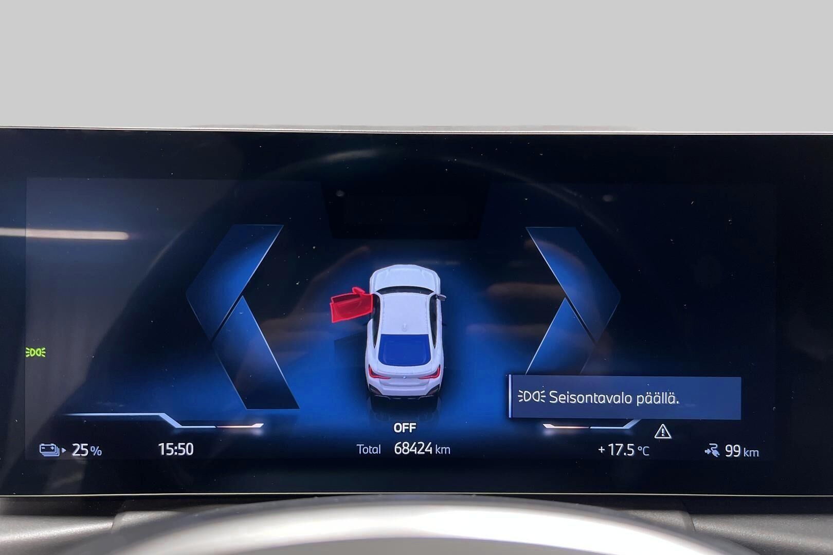 BMW i4 iso kuva 12
