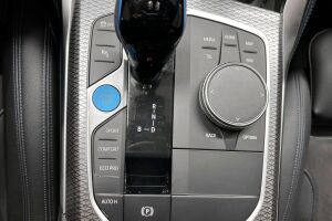 BMW i4 esikatselu 13