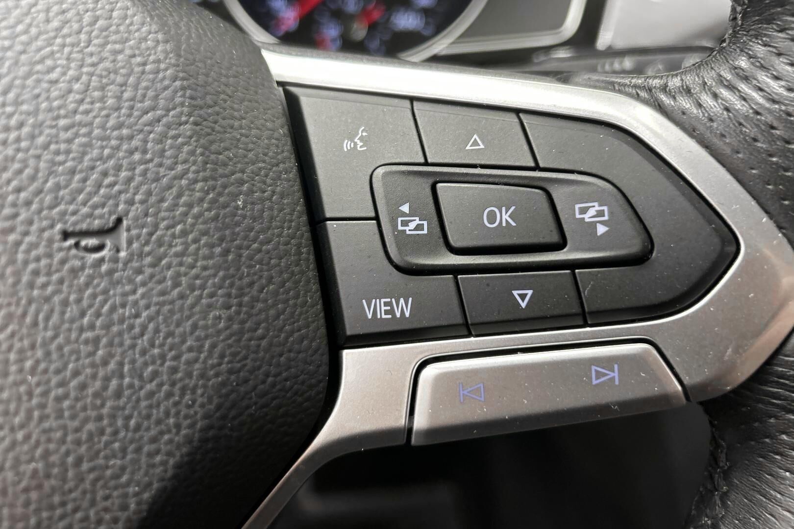 Volkswagen Passat iso kuva 15