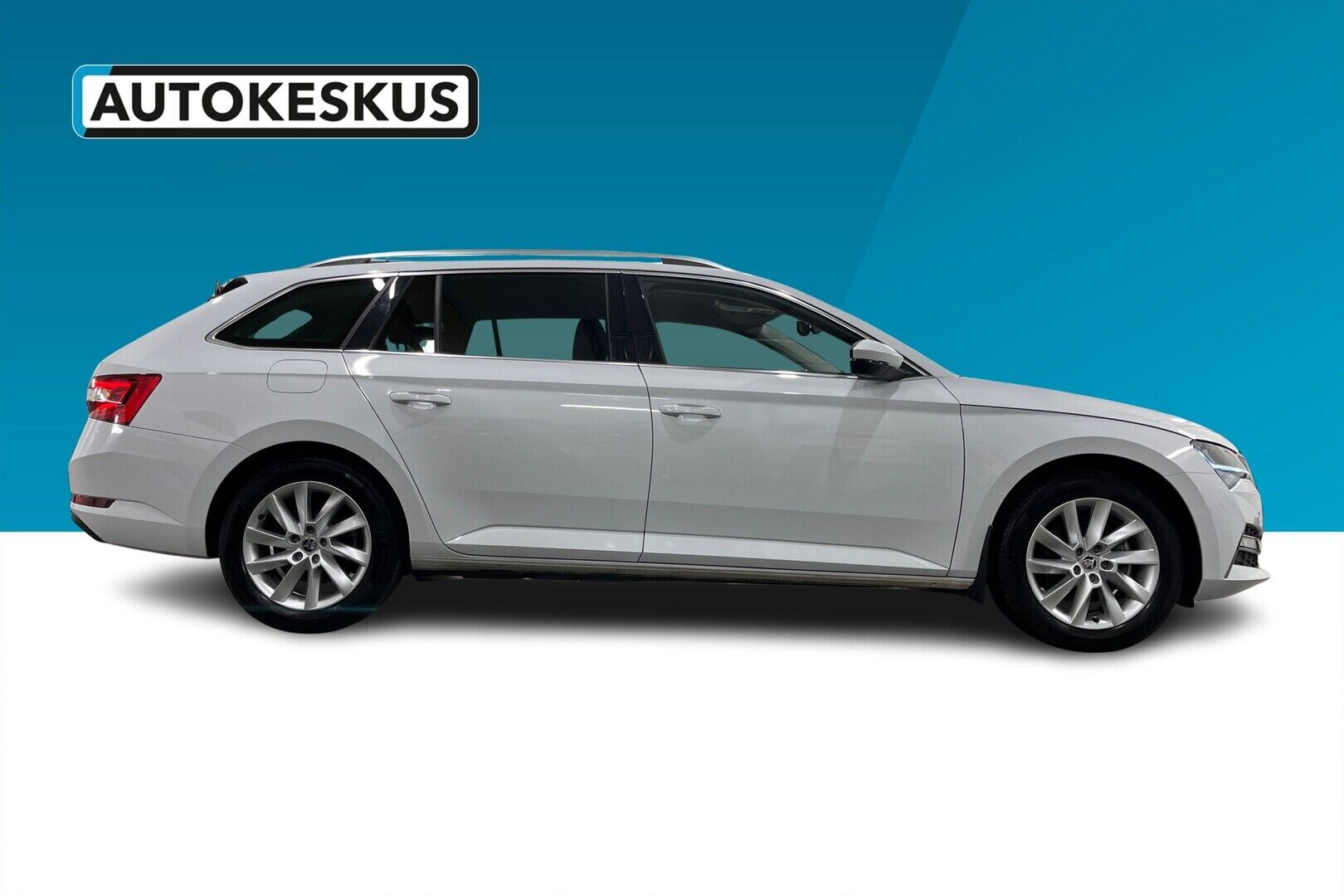 Skoda Superb iso kuva 5