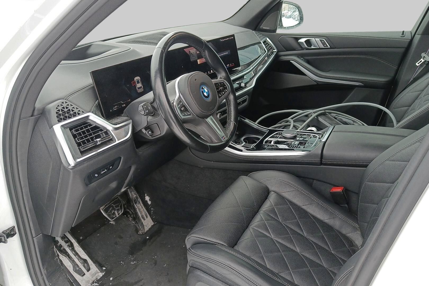 BMW X5 iso kuva 1