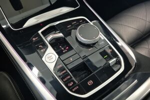 BMW X5 esikatselu 15