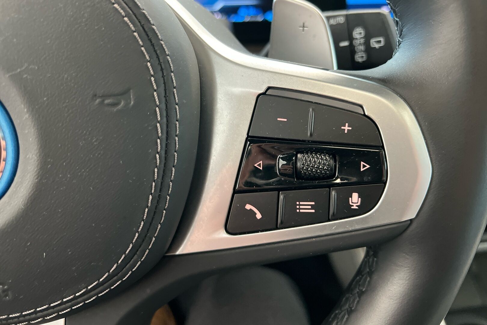 BMW X5 iso kuva 15