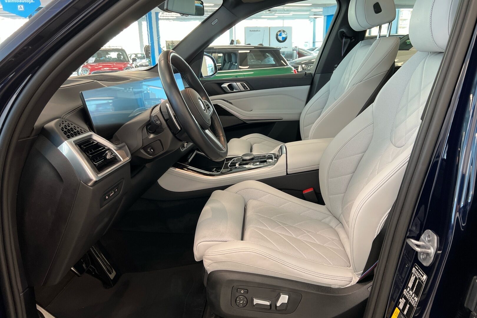 BMW X5 iso kuva 7