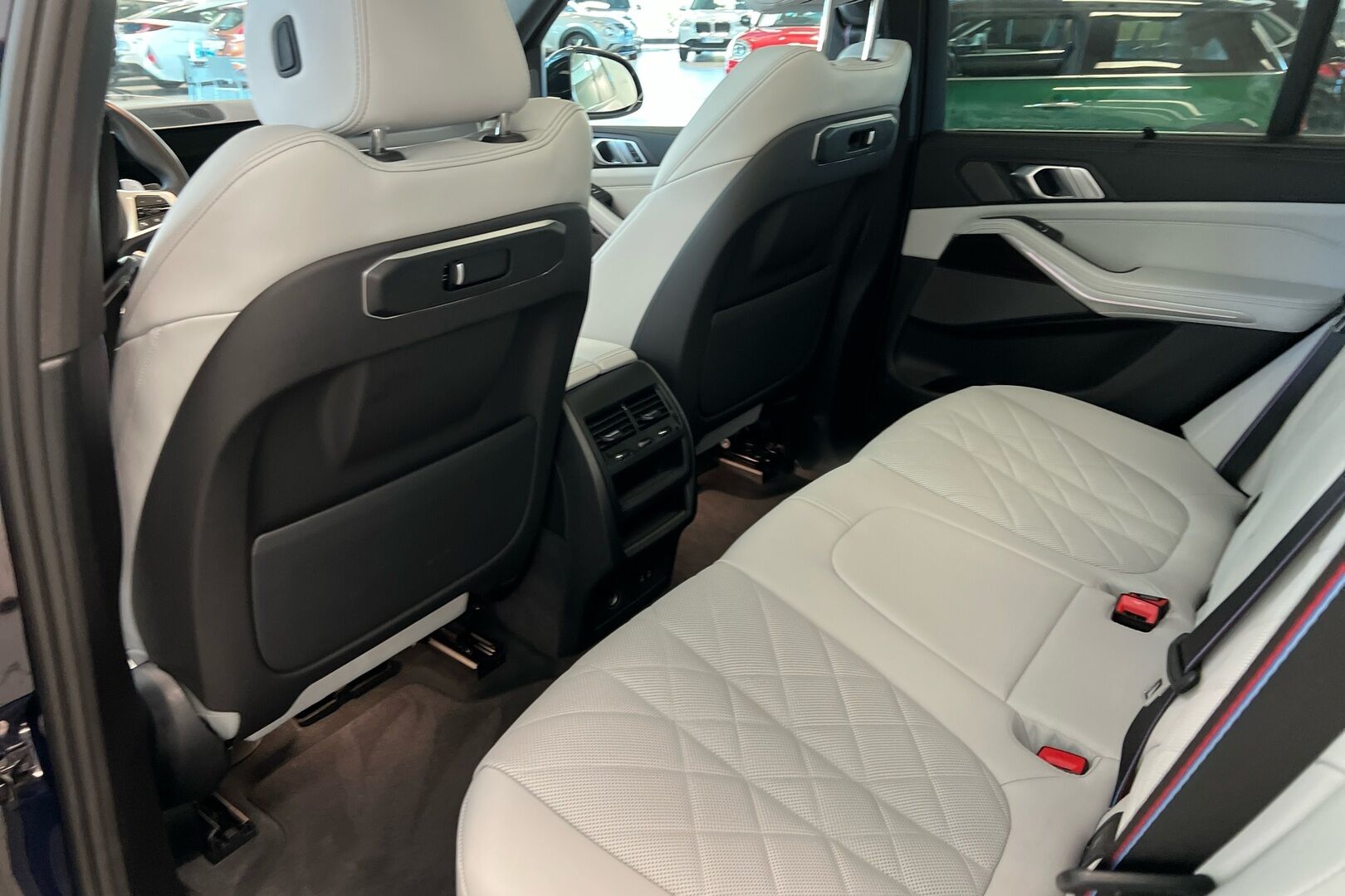 BMW X5 iso kuva 8