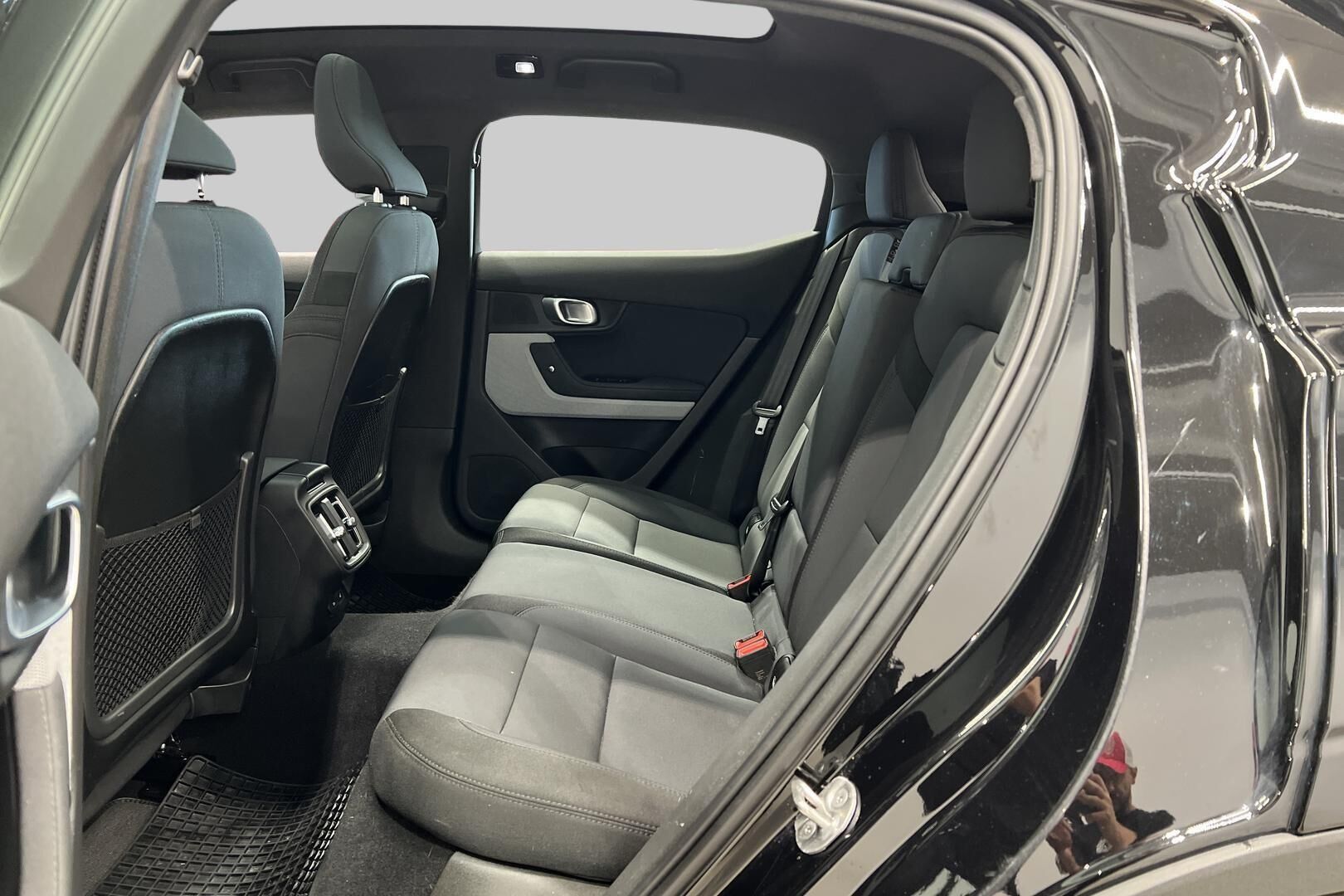 Polestar 2 iso kuva 10