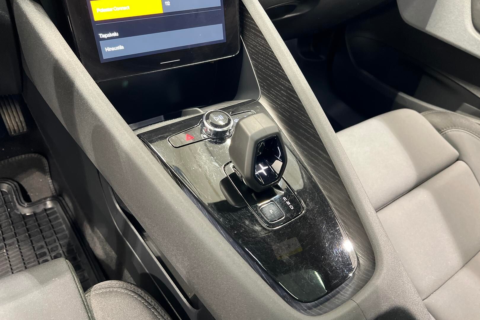 Polestar 2 iso kuva 22