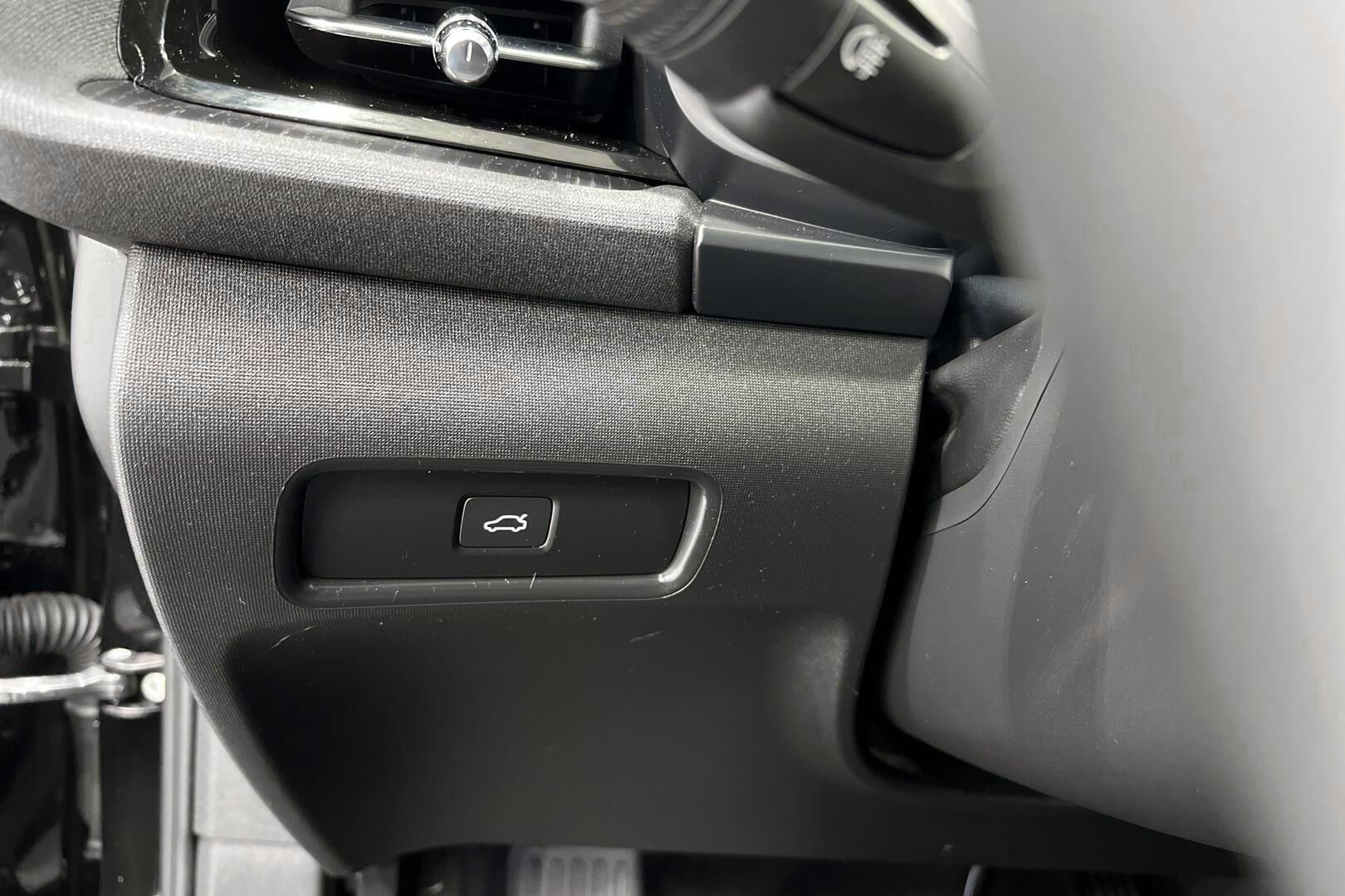 Polestar 2 iso kuva 27