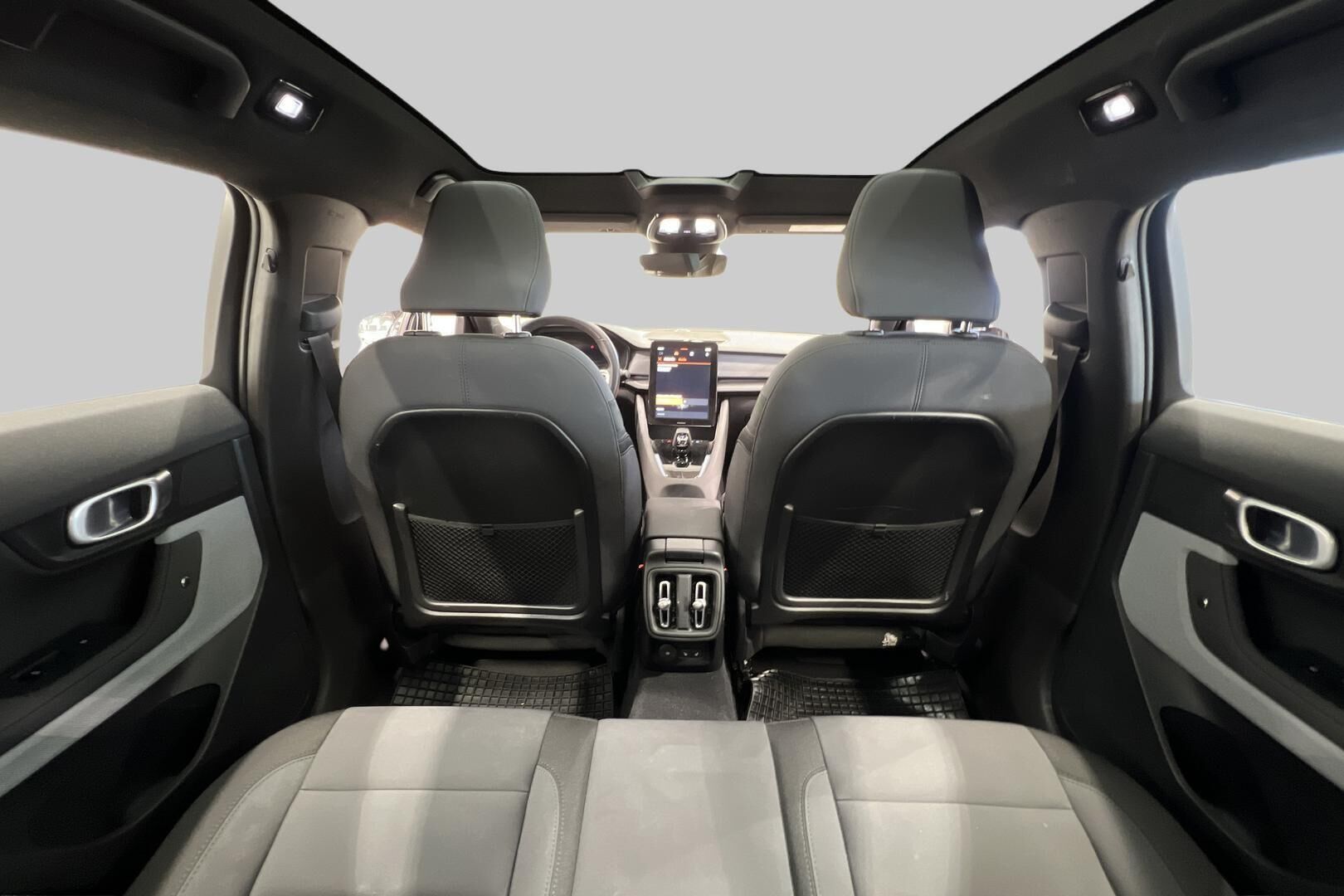 Polestar 2 iso kuva 38