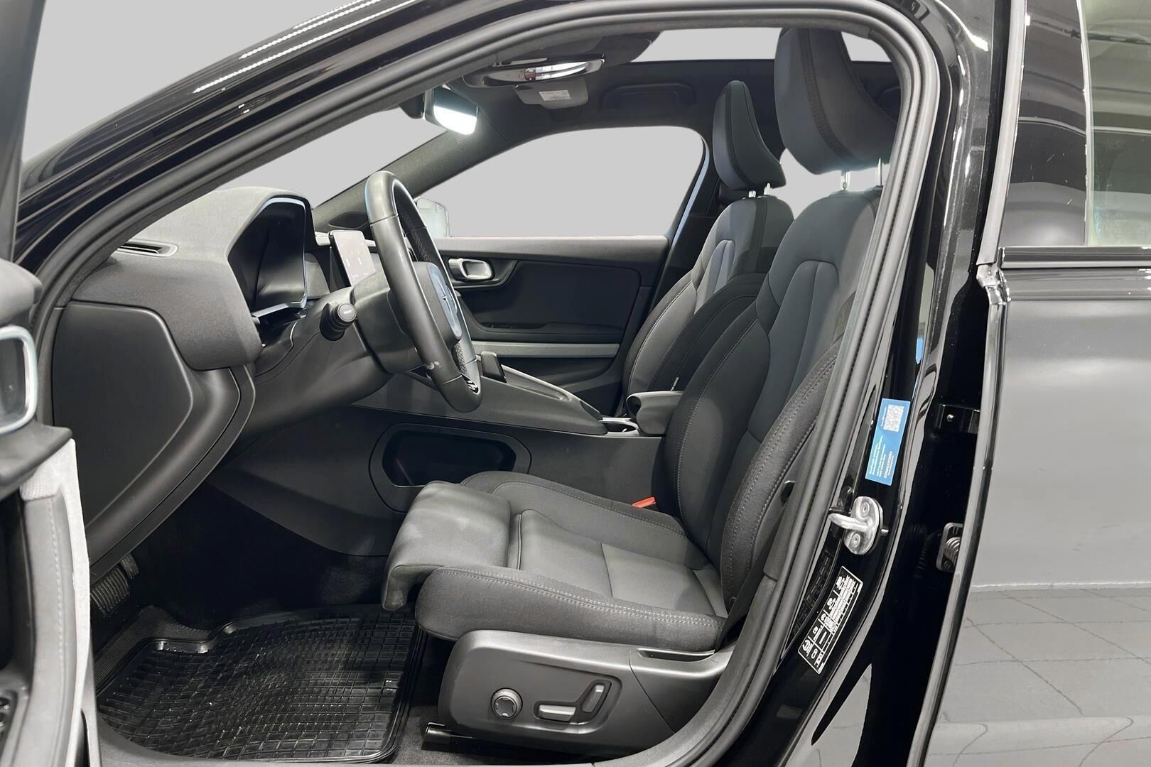 Polestar 2 iso kuva 9