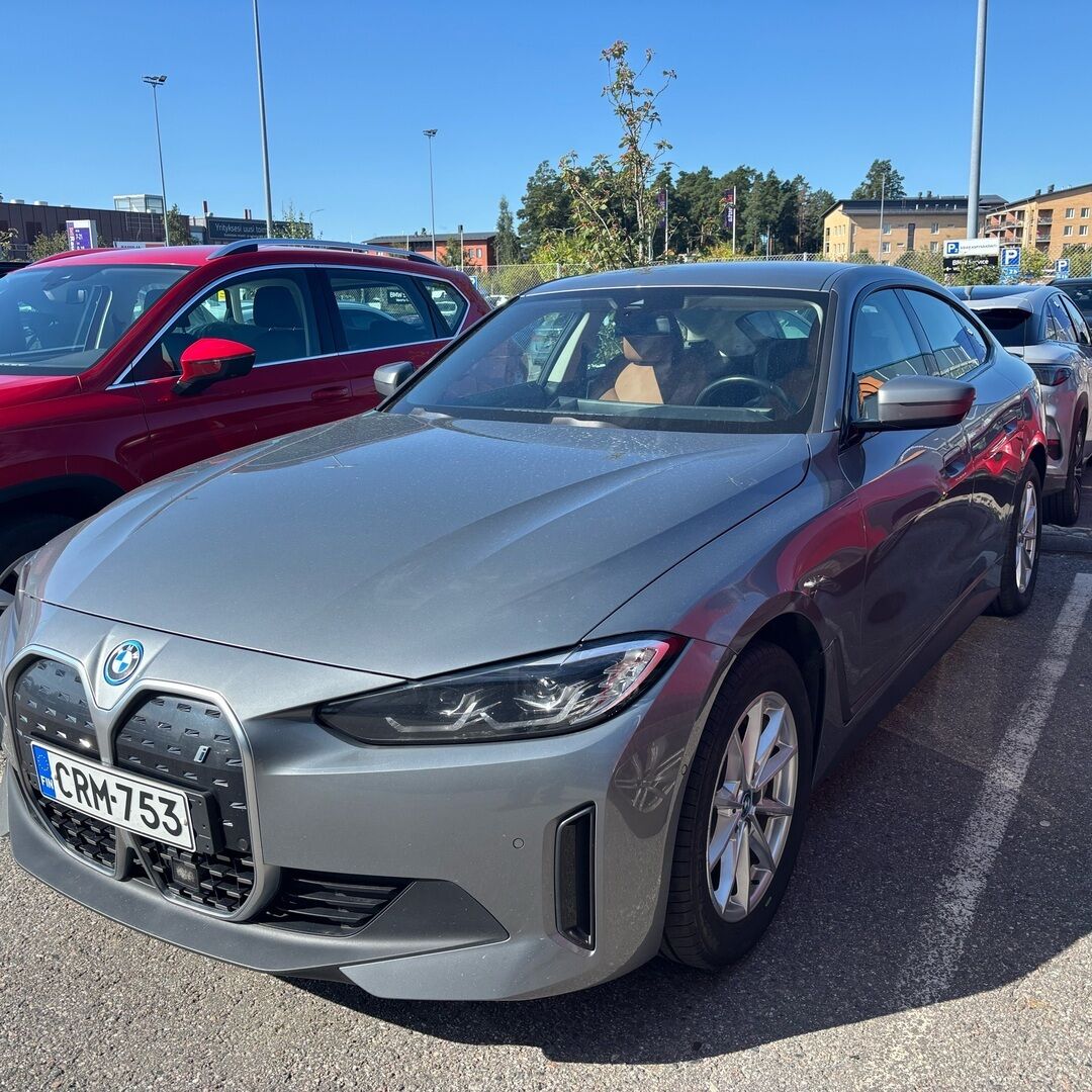 BMW i4 iso kuva 0