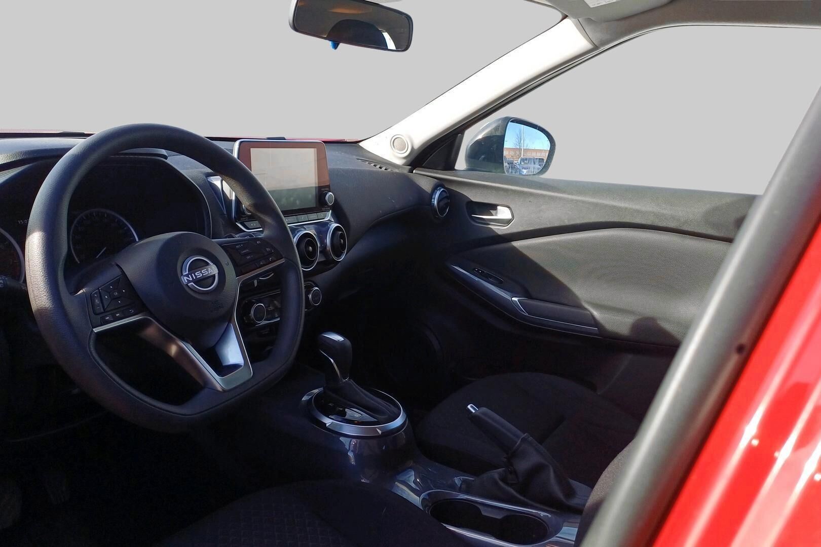 Nissan Juke iso kuva 2