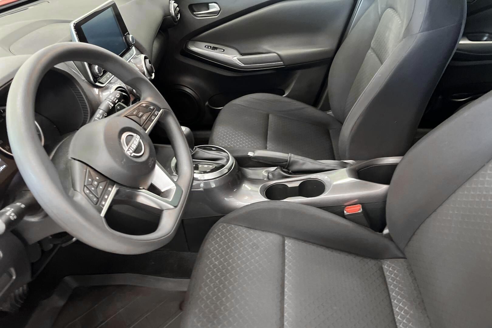 Nissan Juke iso kuva 9