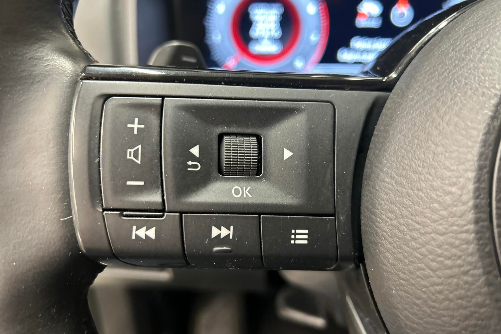 Nissan Qashqai iso kuva 13