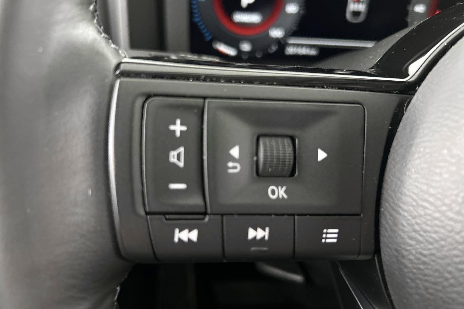Nissan Qashqai iso kuva 22