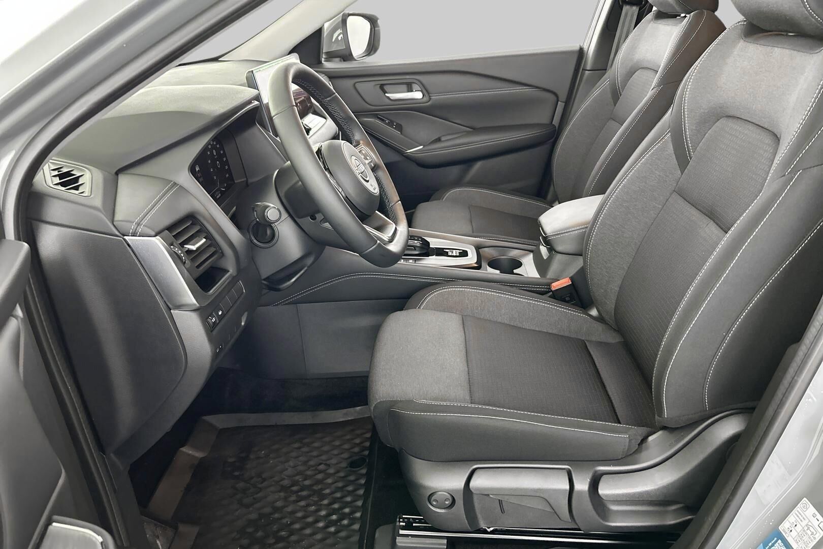 Nissan Qashqai iso kuva 8