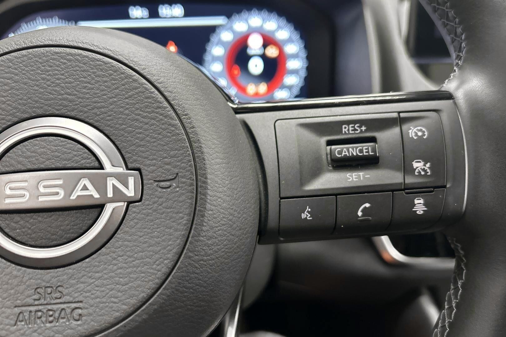 Nissan Qashqai iso kuva 17