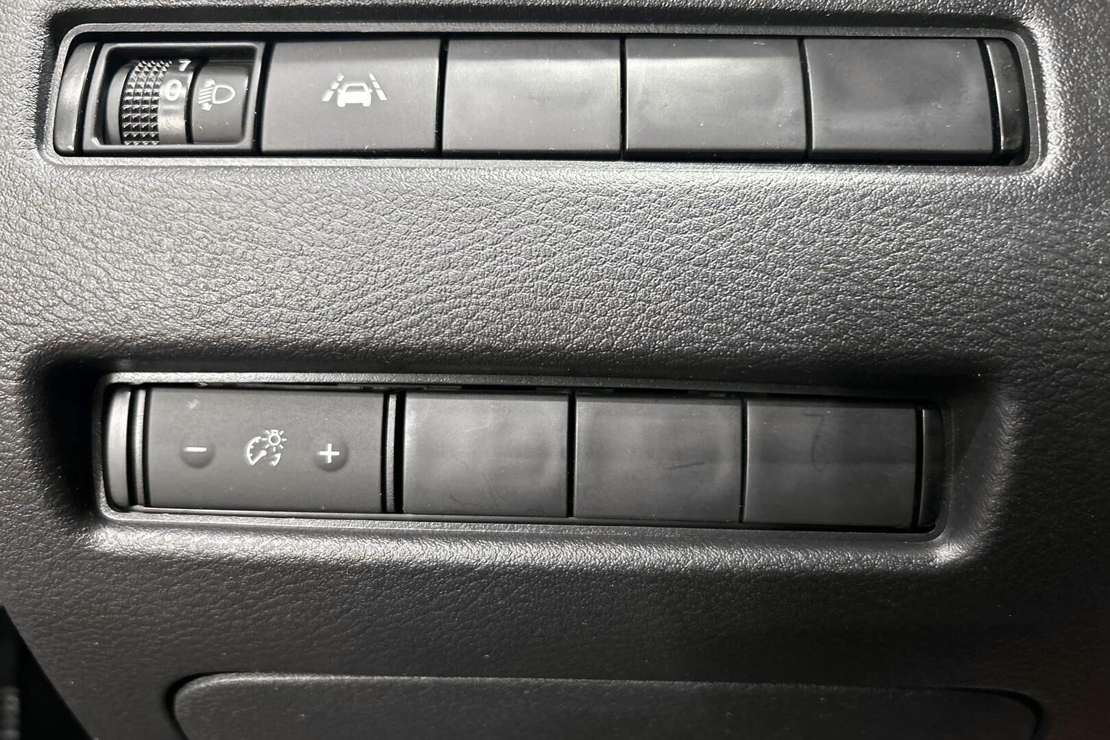 Nissan Qashqai iso kuva 19