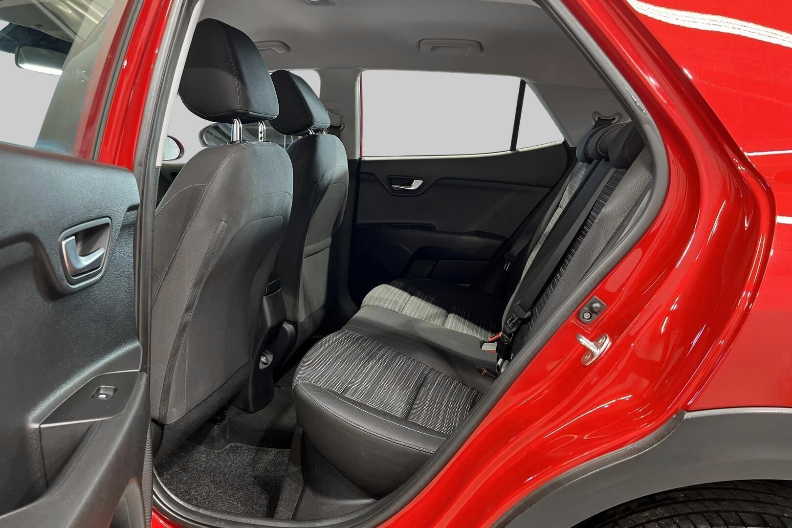 Kia Stonic iso kuva 6