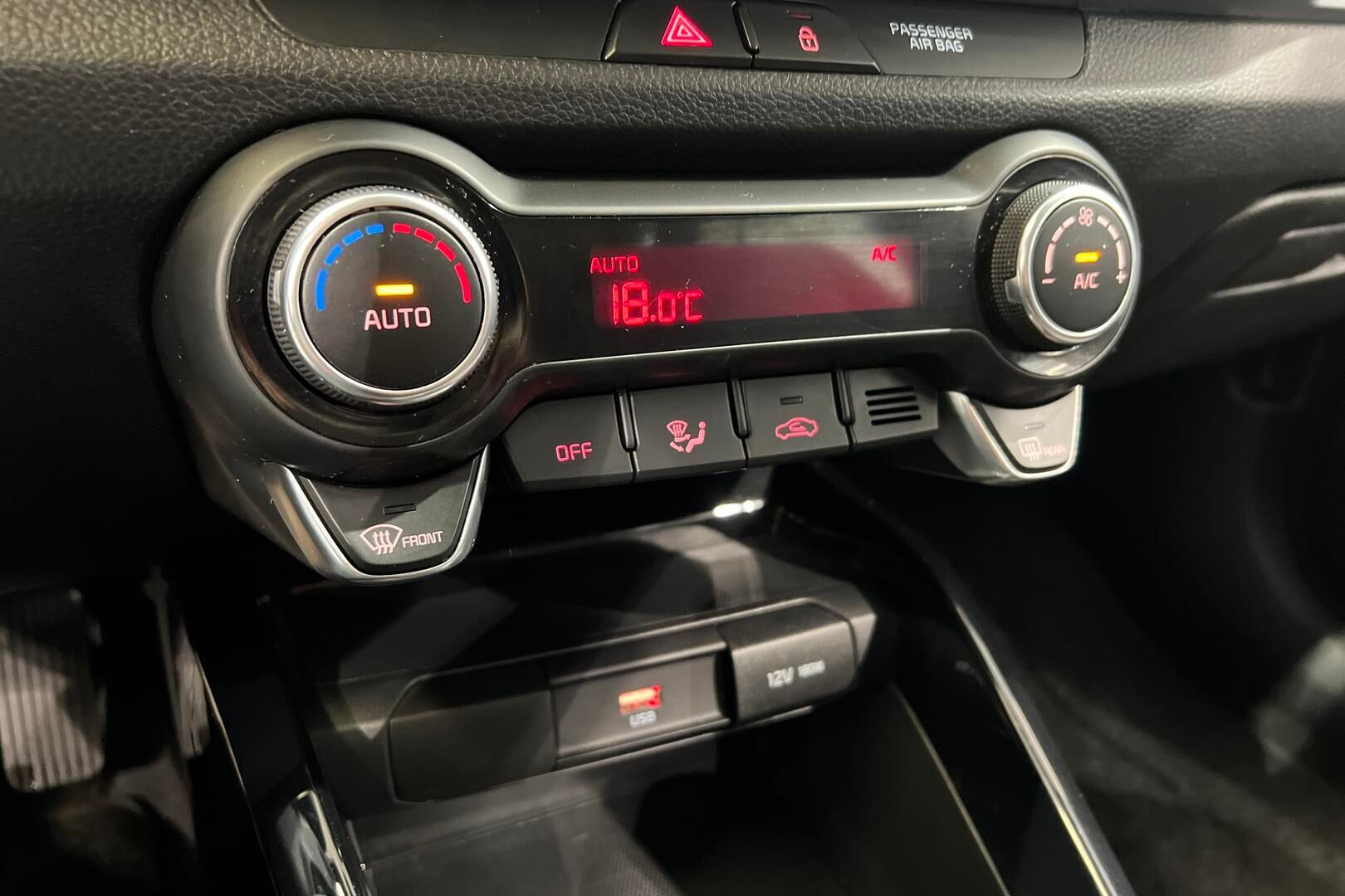 Kia Stonic iso kuva 26