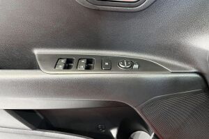 Kia Stonic esikatselu 23