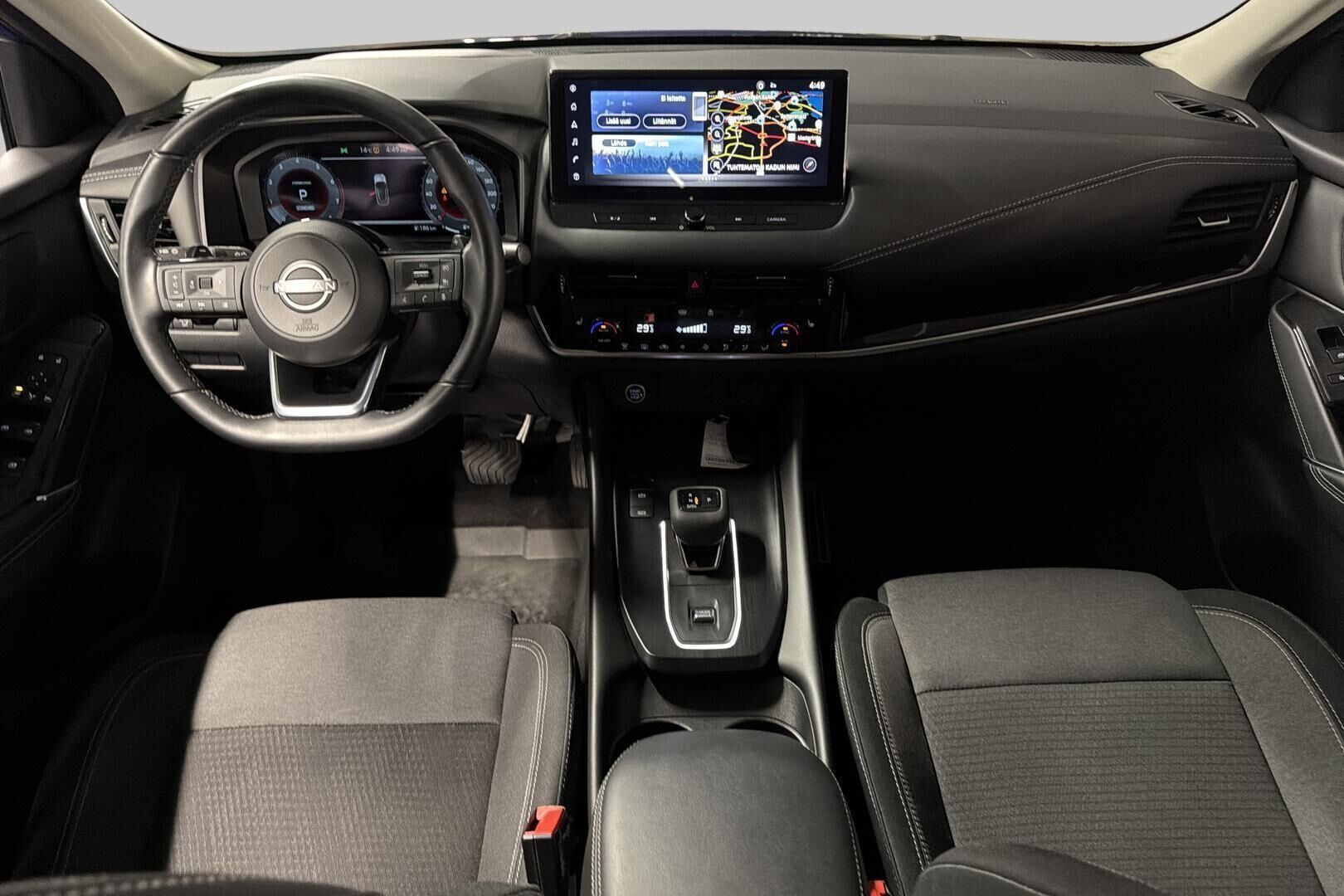 Nissan Qashqai iso kuva 9