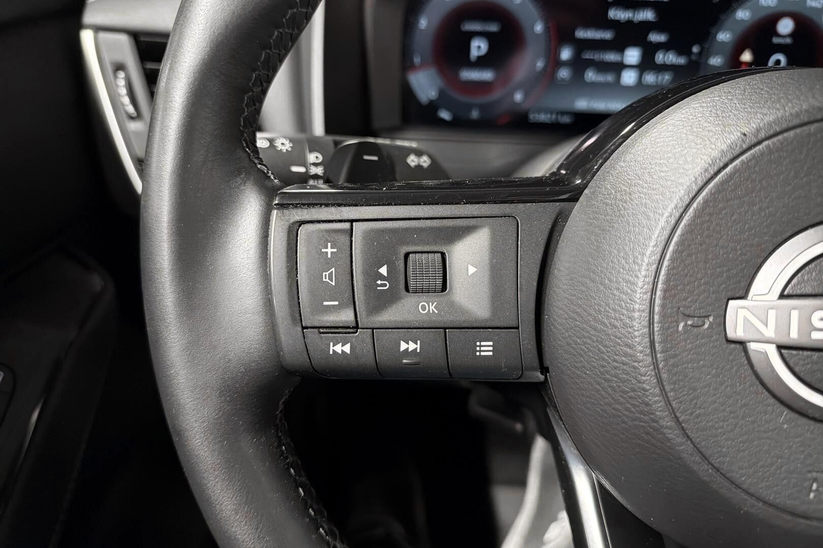 Nissan Qashqai iso kuva 15
