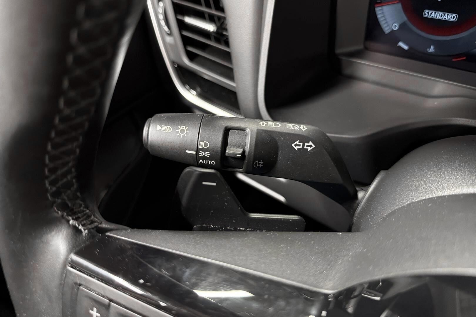 Nissan Qashqai iso kuva 16