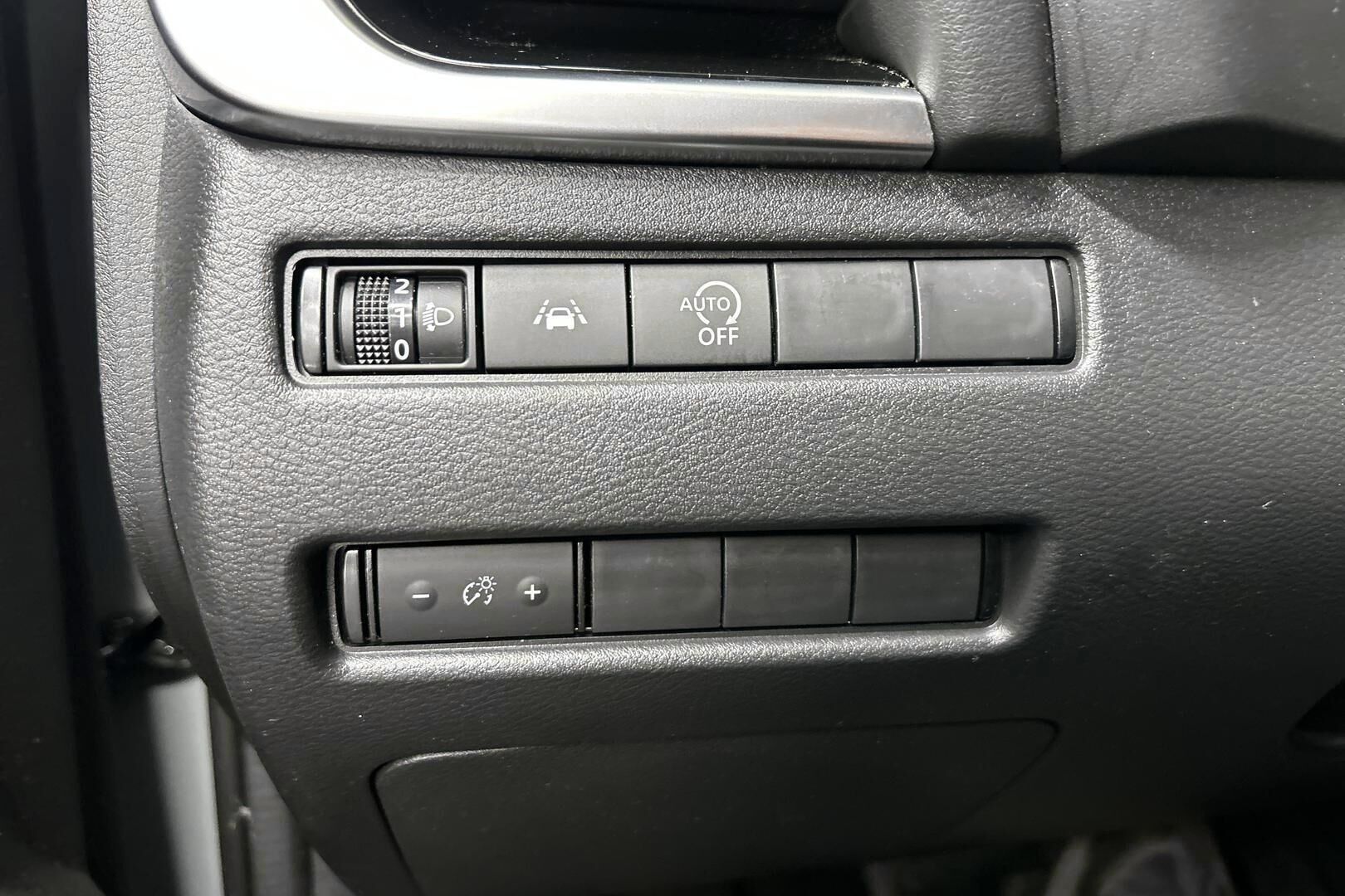 Nissan Qashqai iso kuva 14