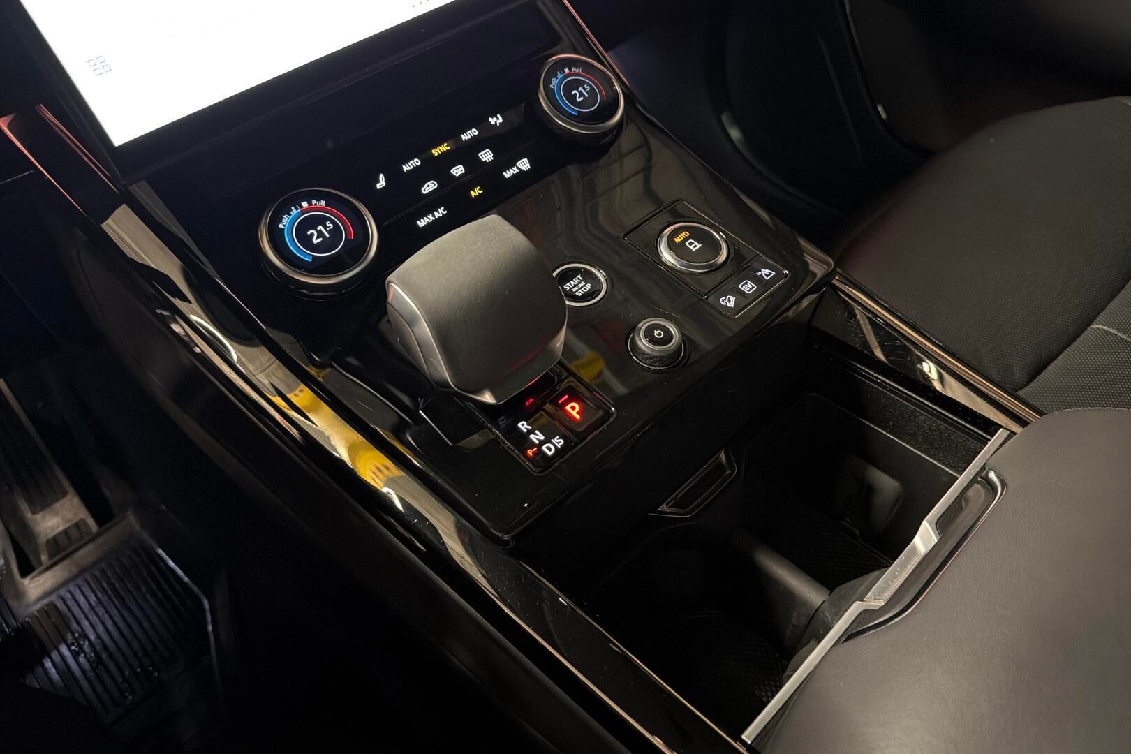 Land Rover Range Rover Sport iso kuva 32